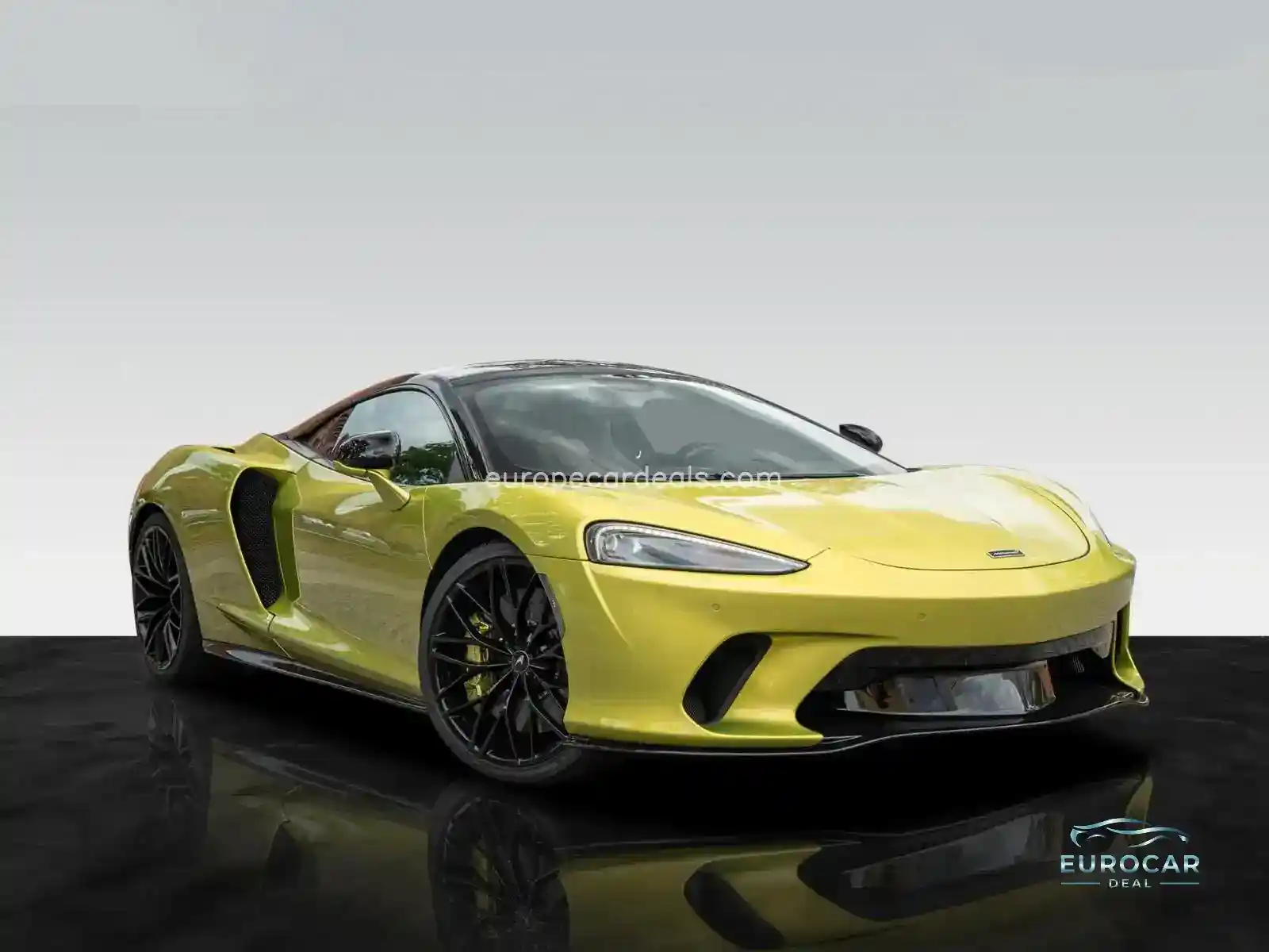 McLaren GT
