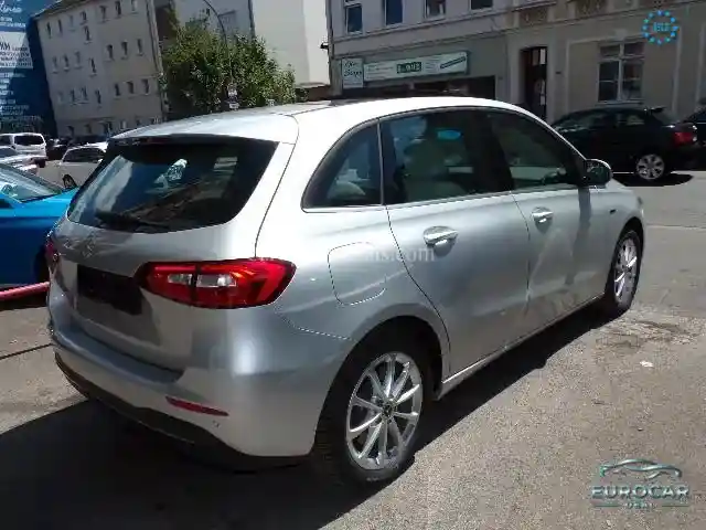 Mercedes-Benz B 250