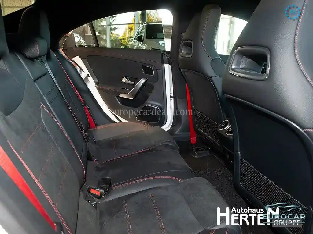 Mercedes-Benz CLA 45 AMG