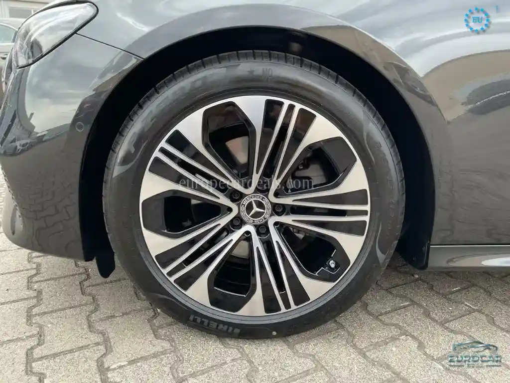 Mercedes-Benz E 200