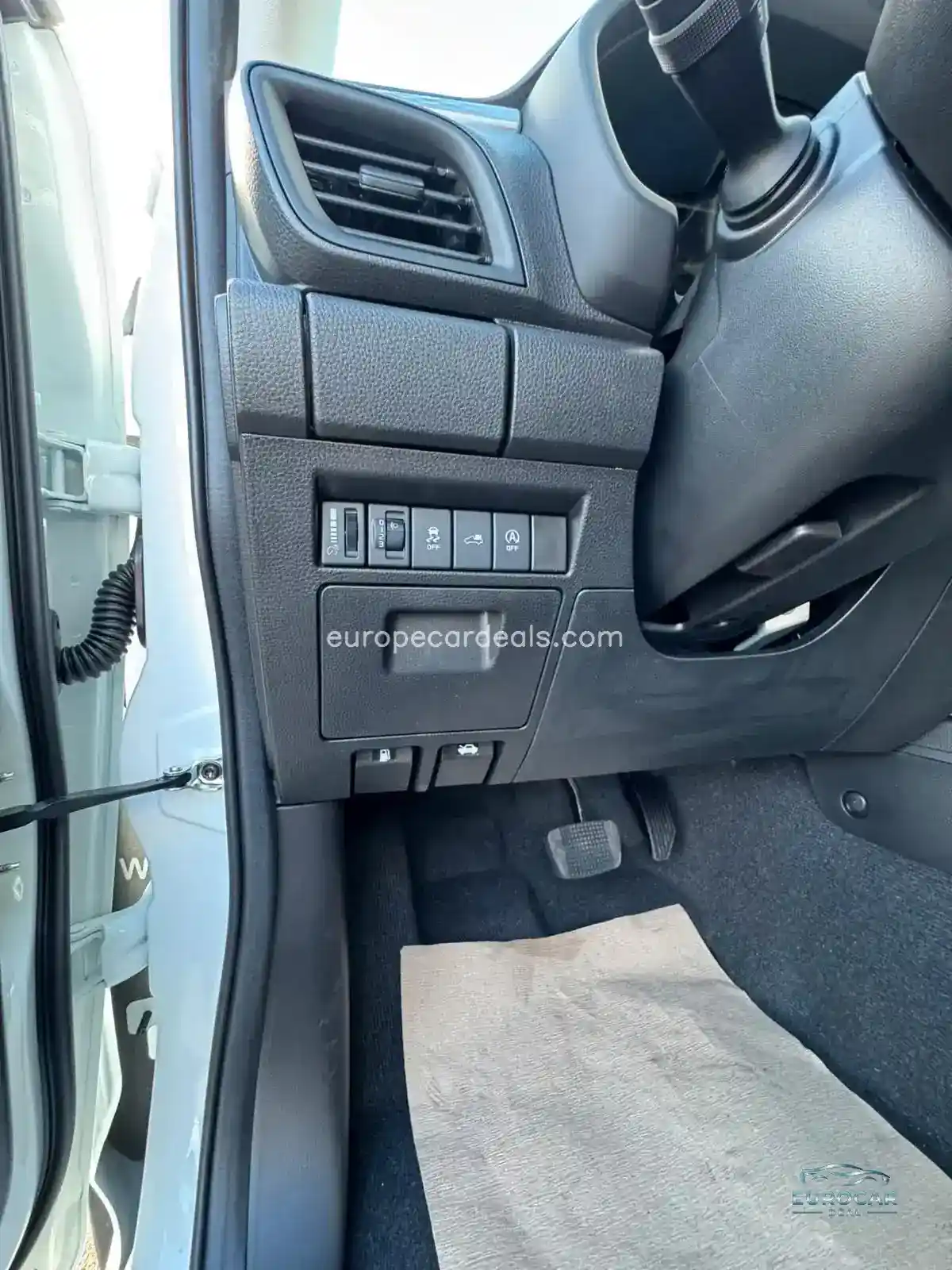 Space Cab 4X4 LS AT 2025