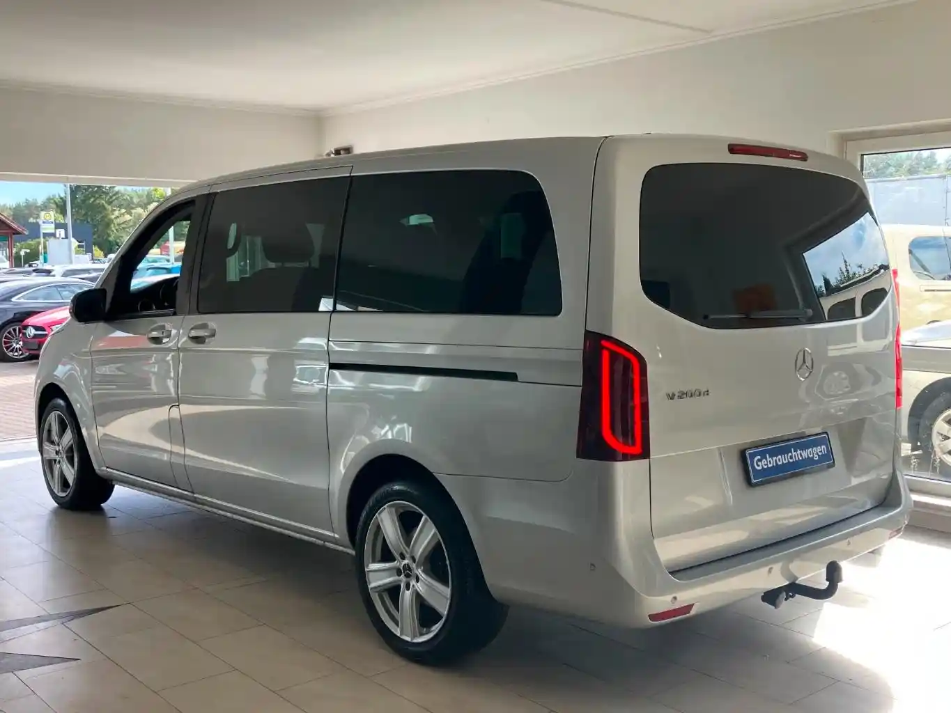 Mercedes-Benz V 200
