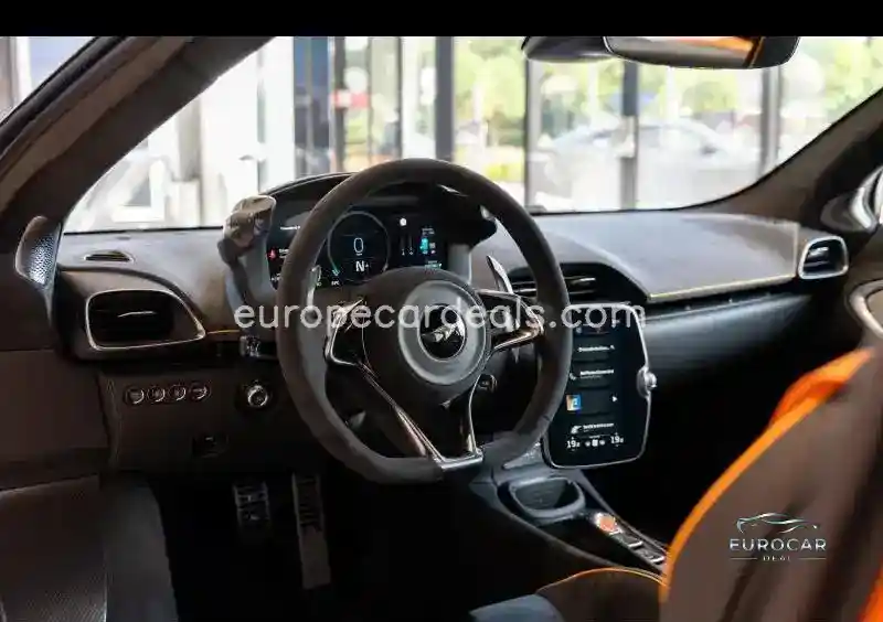McLaren Artura