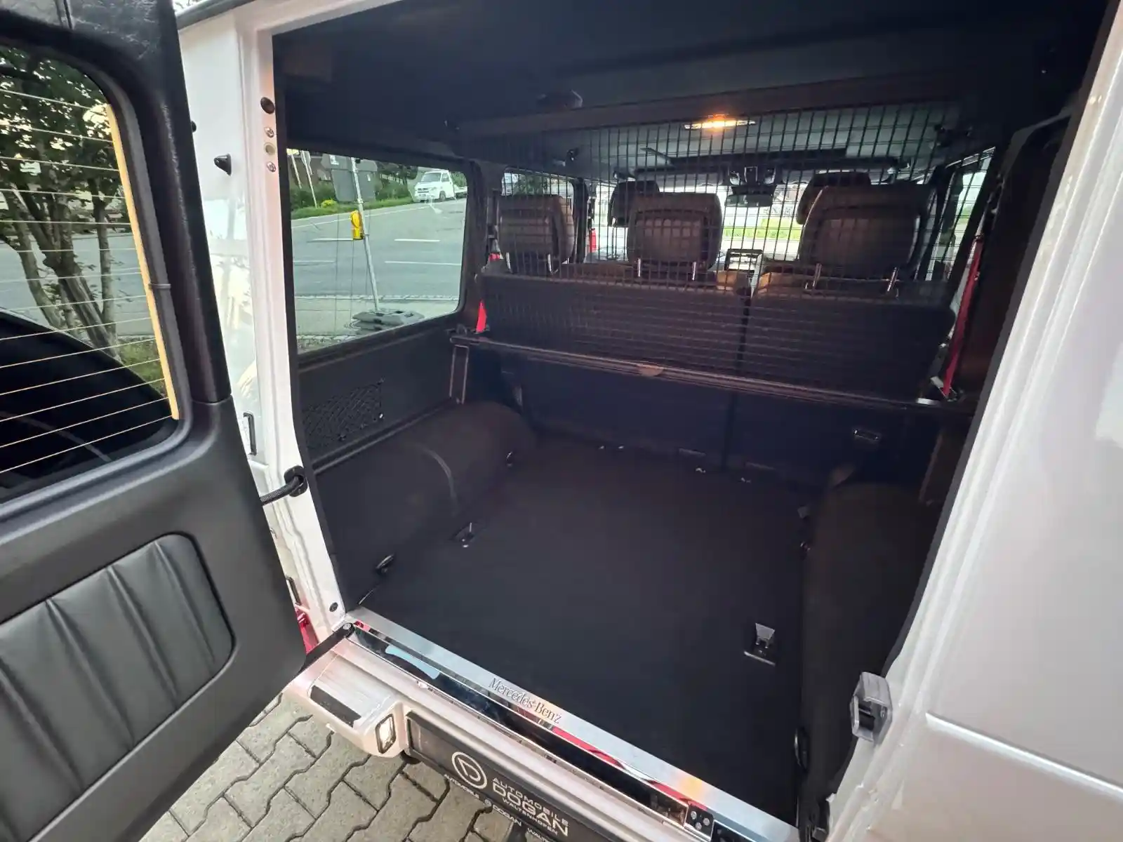 Mercedes-Benz G 500