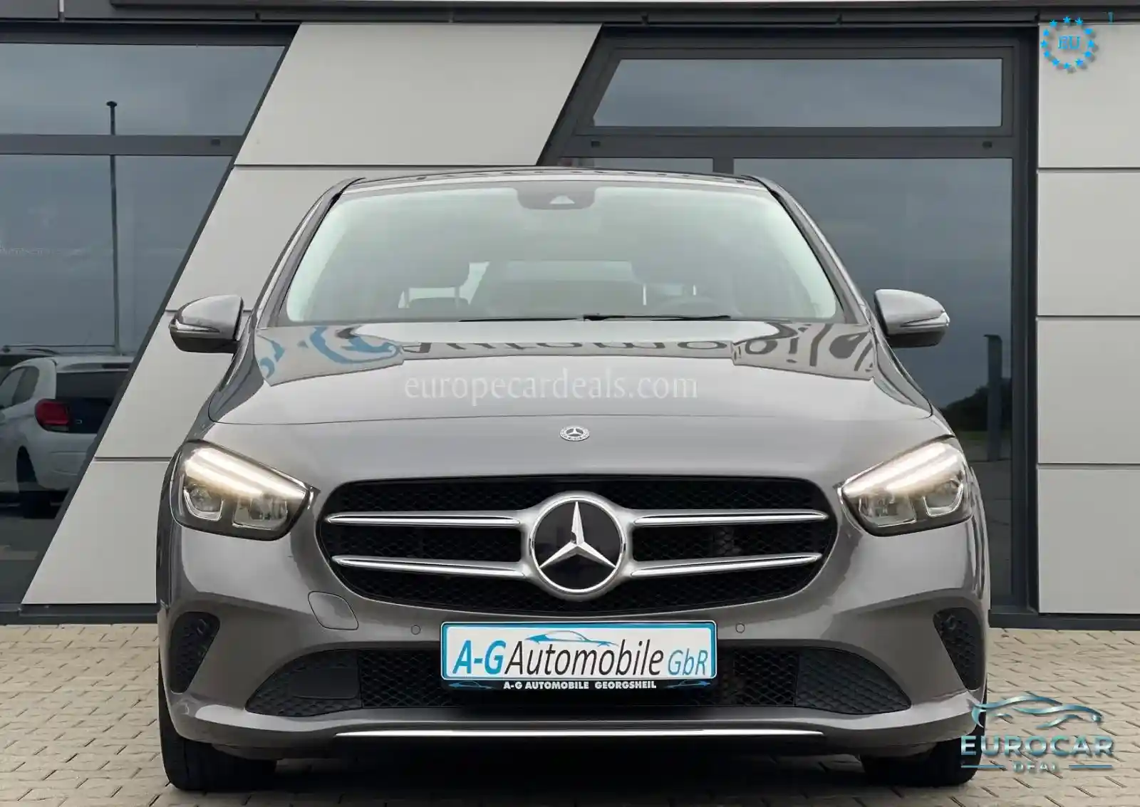Mercedes-Benz B 180