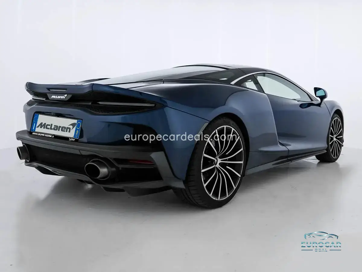 McLaren GT
