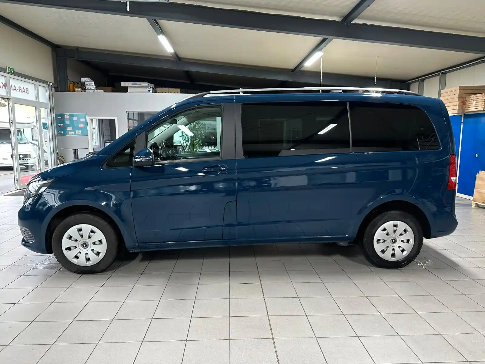 Mercedes-Benz V 200