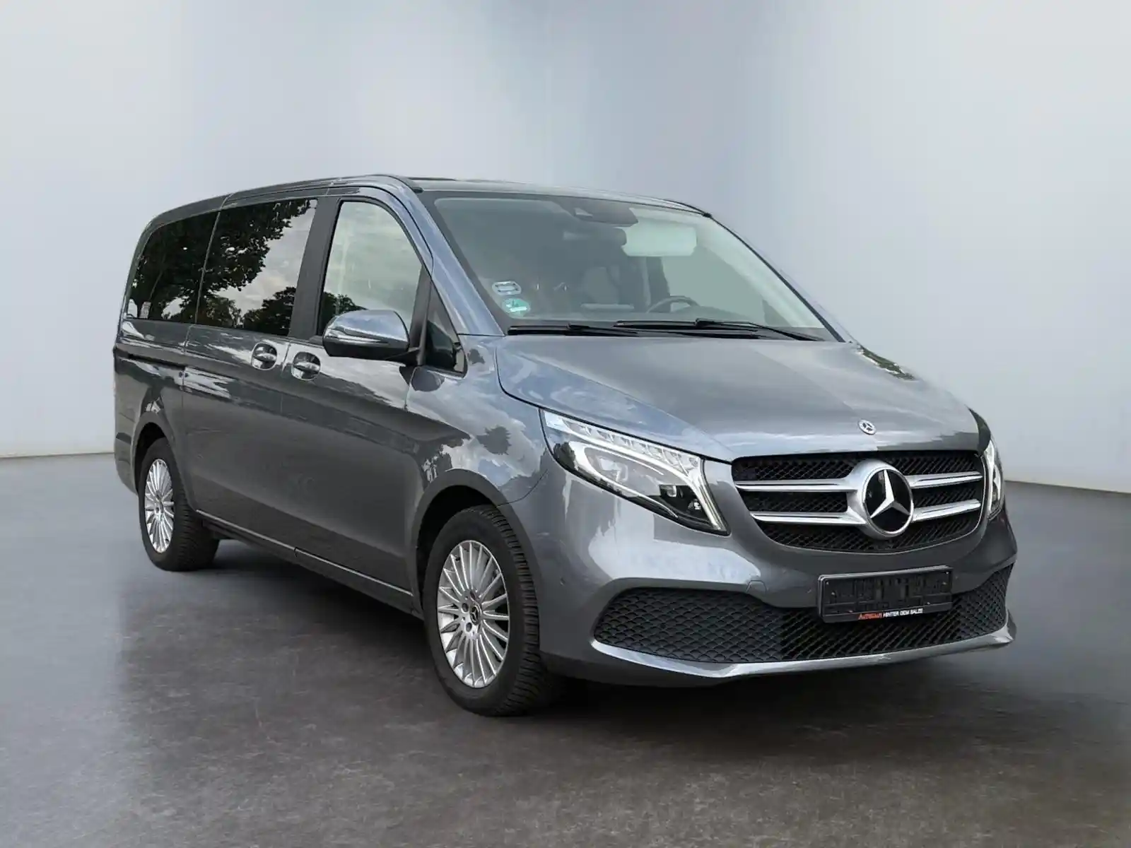 Mercedes-Benz V 250