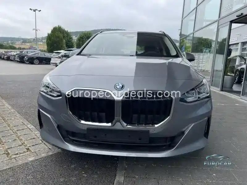 BMW 225