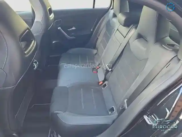 Mercedes-Benz A 220