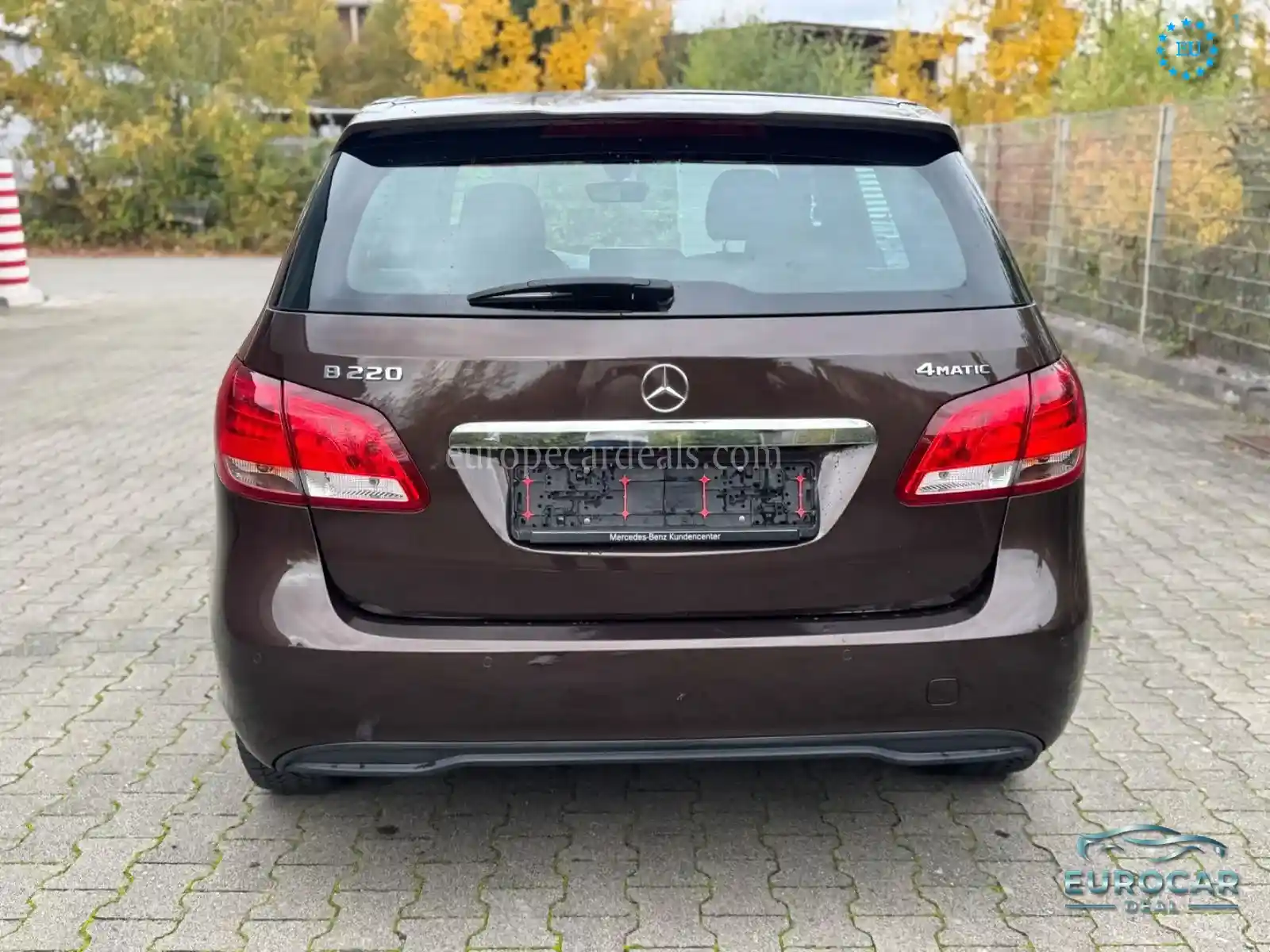 Mercedes-Benz B 220