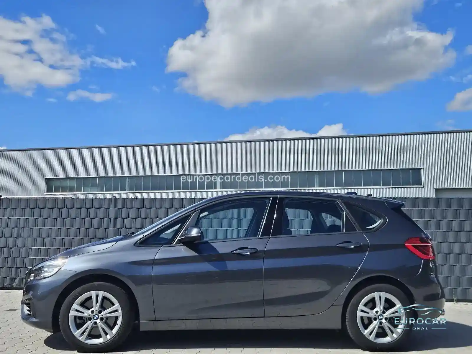 BMW 225