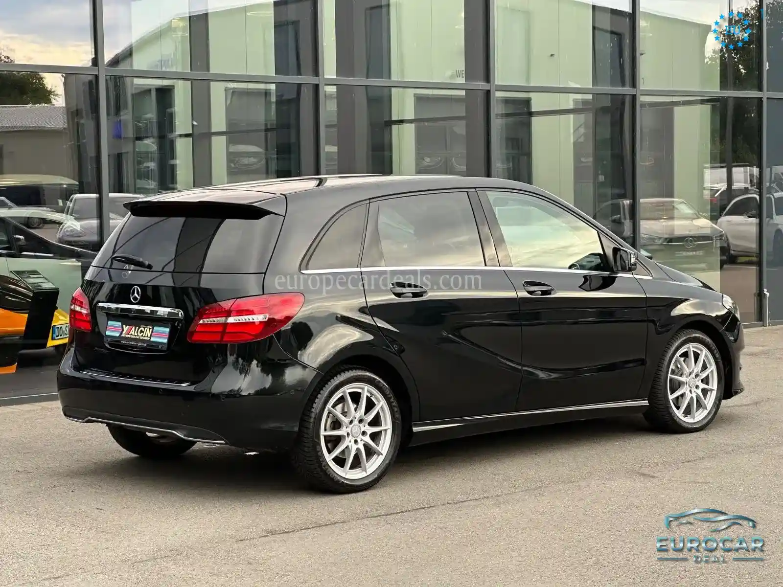 Mercedes-Benz B 180
