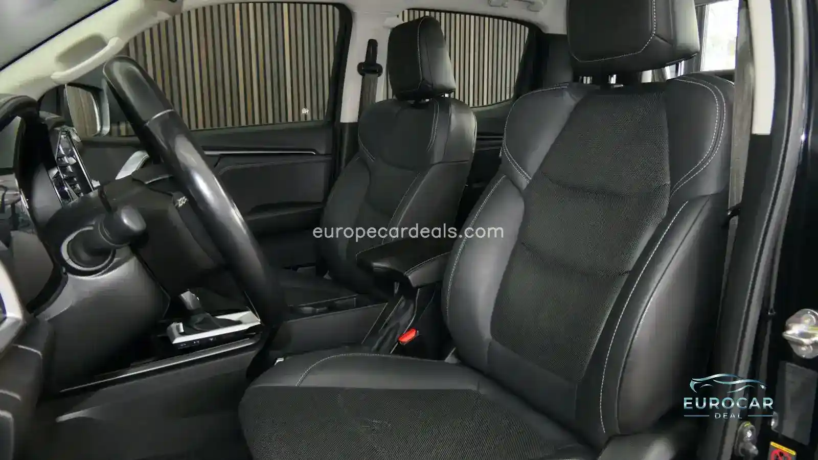 Double Cab 4WD LSE|Sportlid PRO-Form|Cover