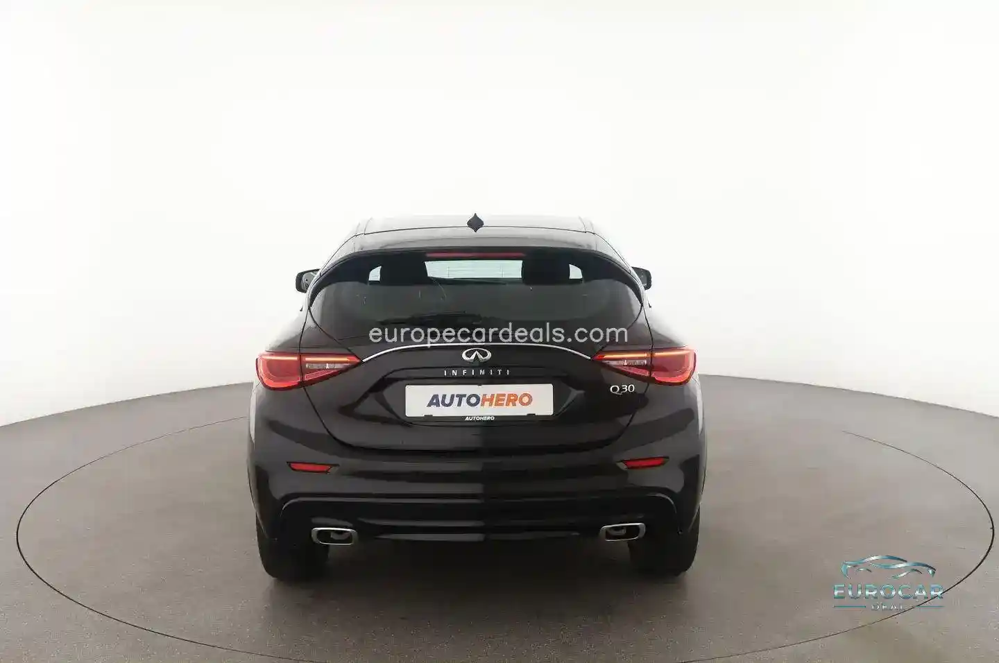 Infiniti Q30