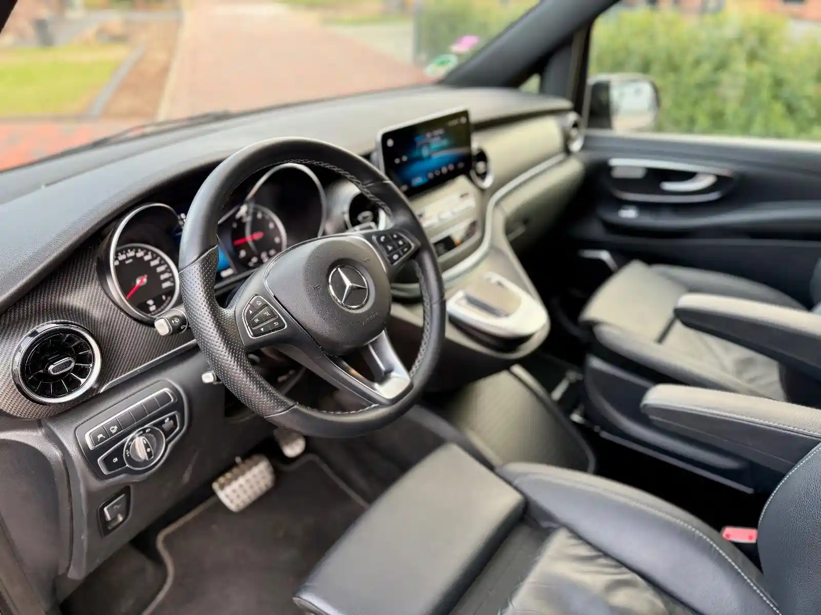 Mercedes-Benz V 250