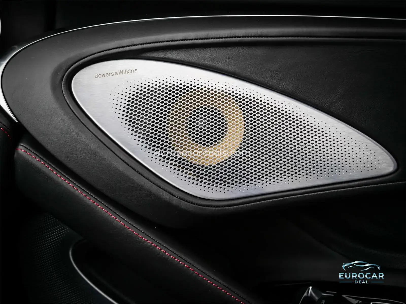 McLaren GT