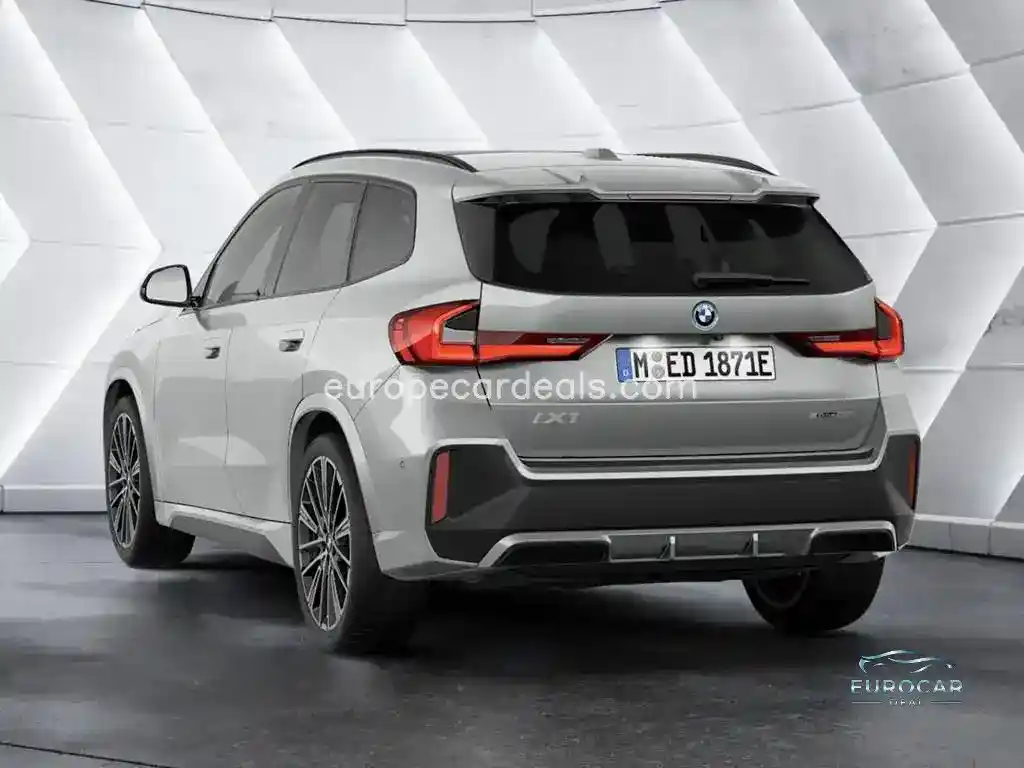 BMW iX1
