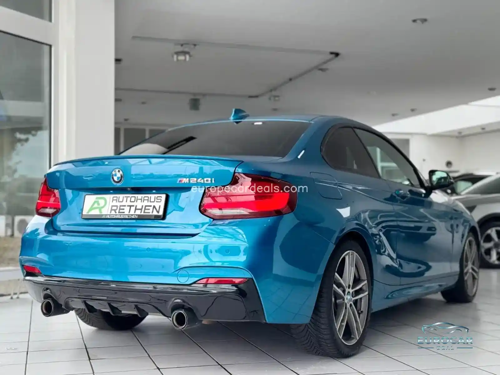 BMW M240i