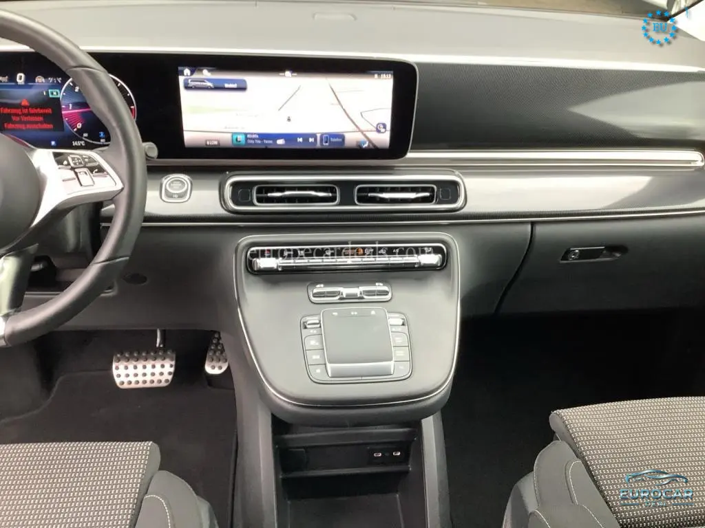 Mercedes-Benz V 220