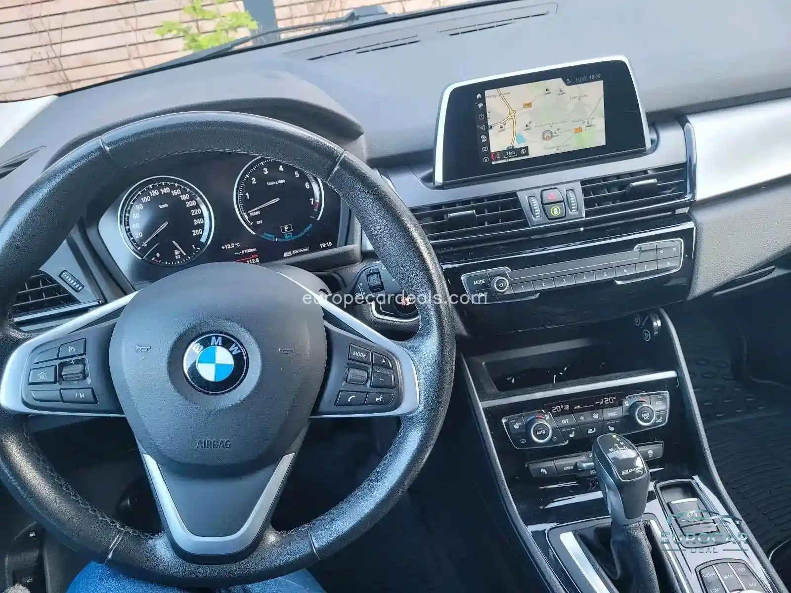 BMW 225
