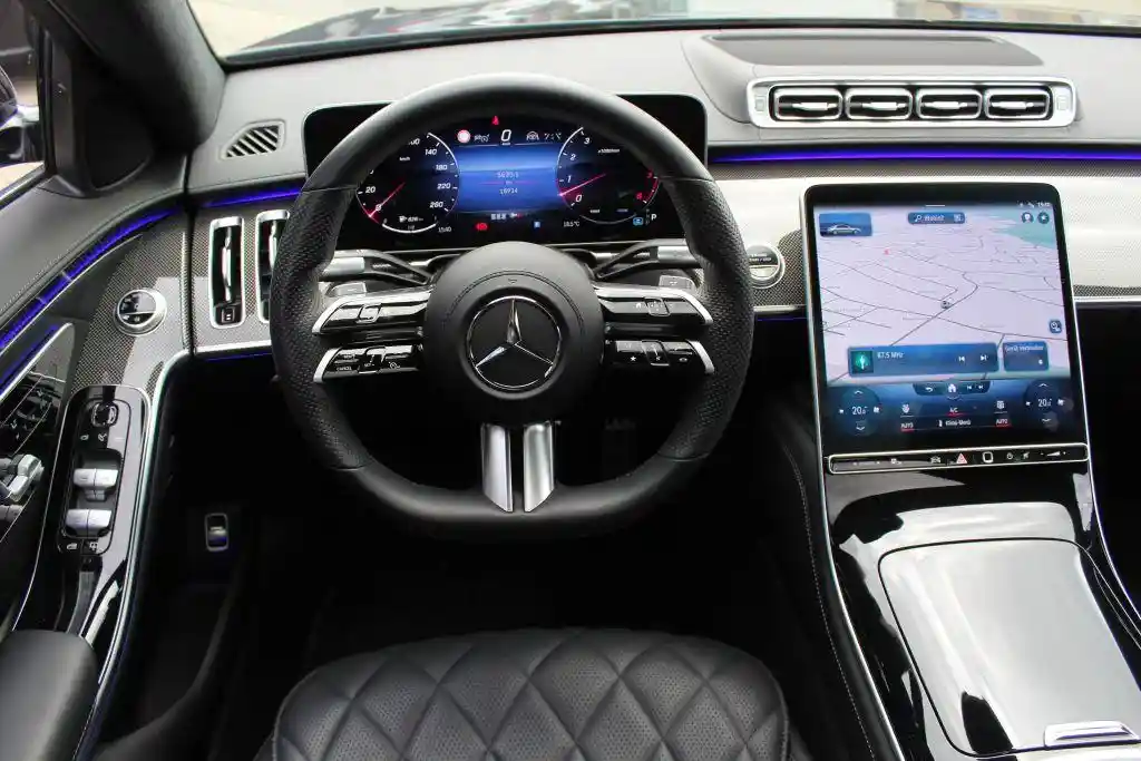Mercedes-Benz S 500