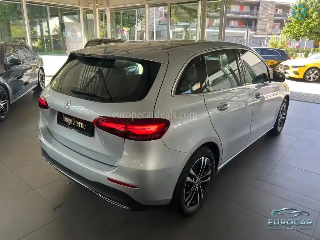 Mercedes-Benz B 200
