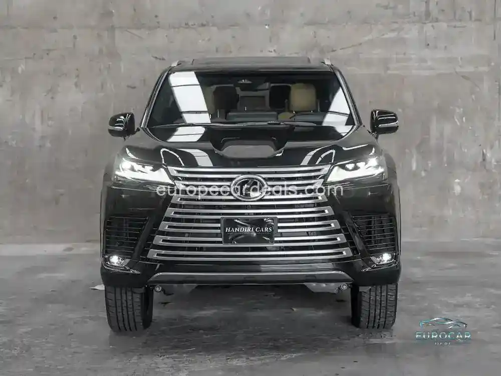 Lexus LX 700