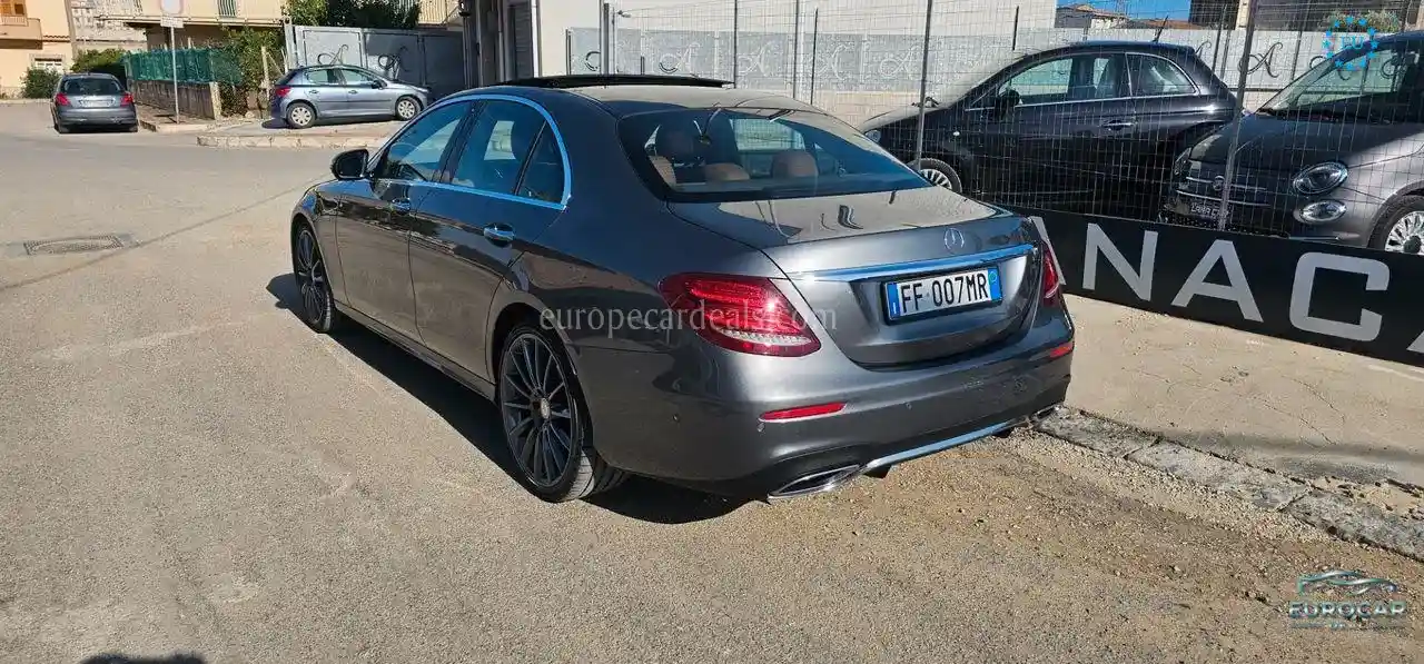 Mercedes-Benz E 200