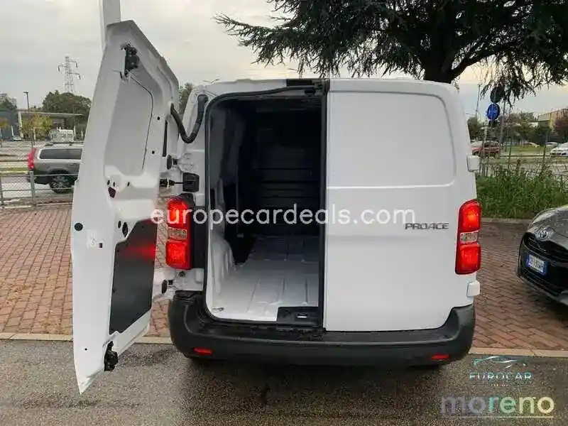 Toyota Proace (Verso)