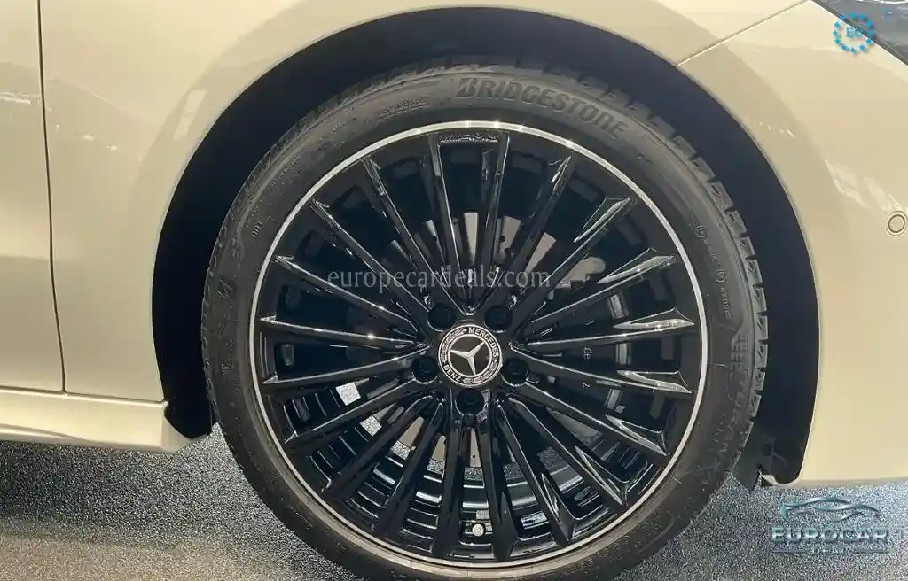 Mercedes-Benz CLA 220