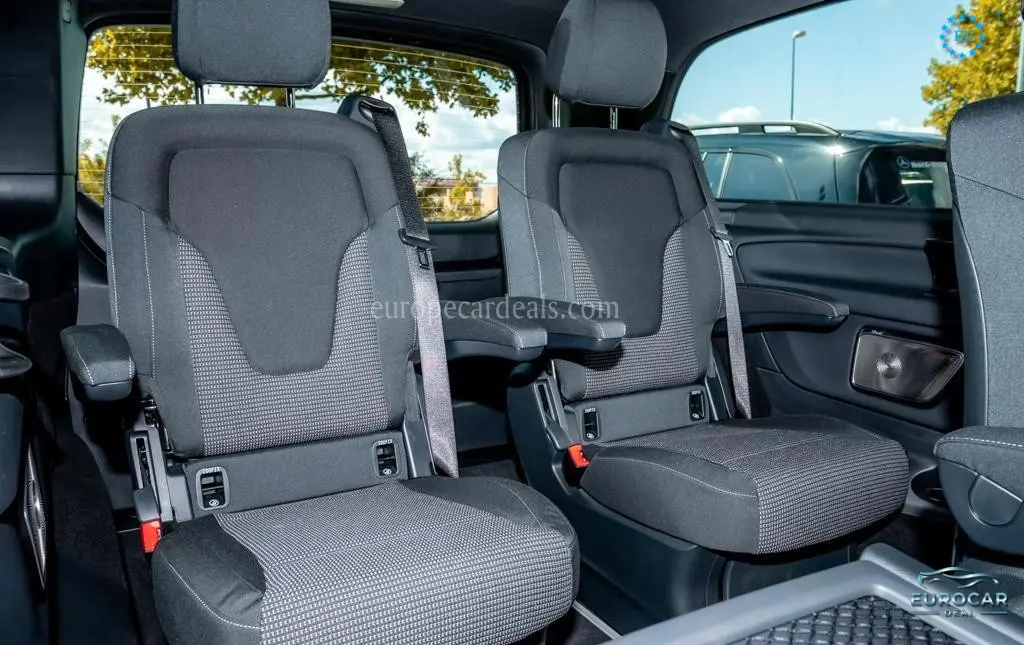 Mercedes-Benz V 220