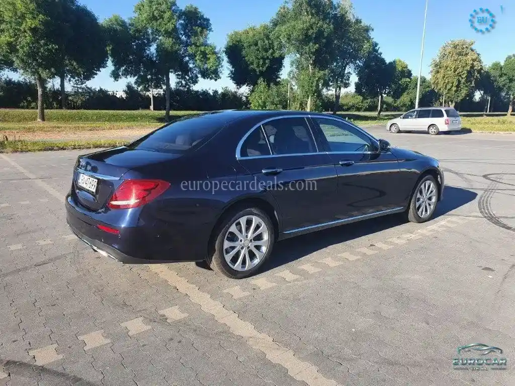 Mercedes-Benz E 300