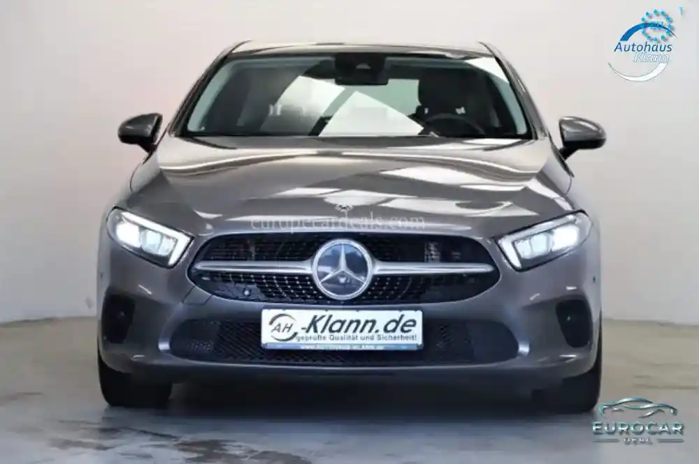 Mercedes-Benz A 220