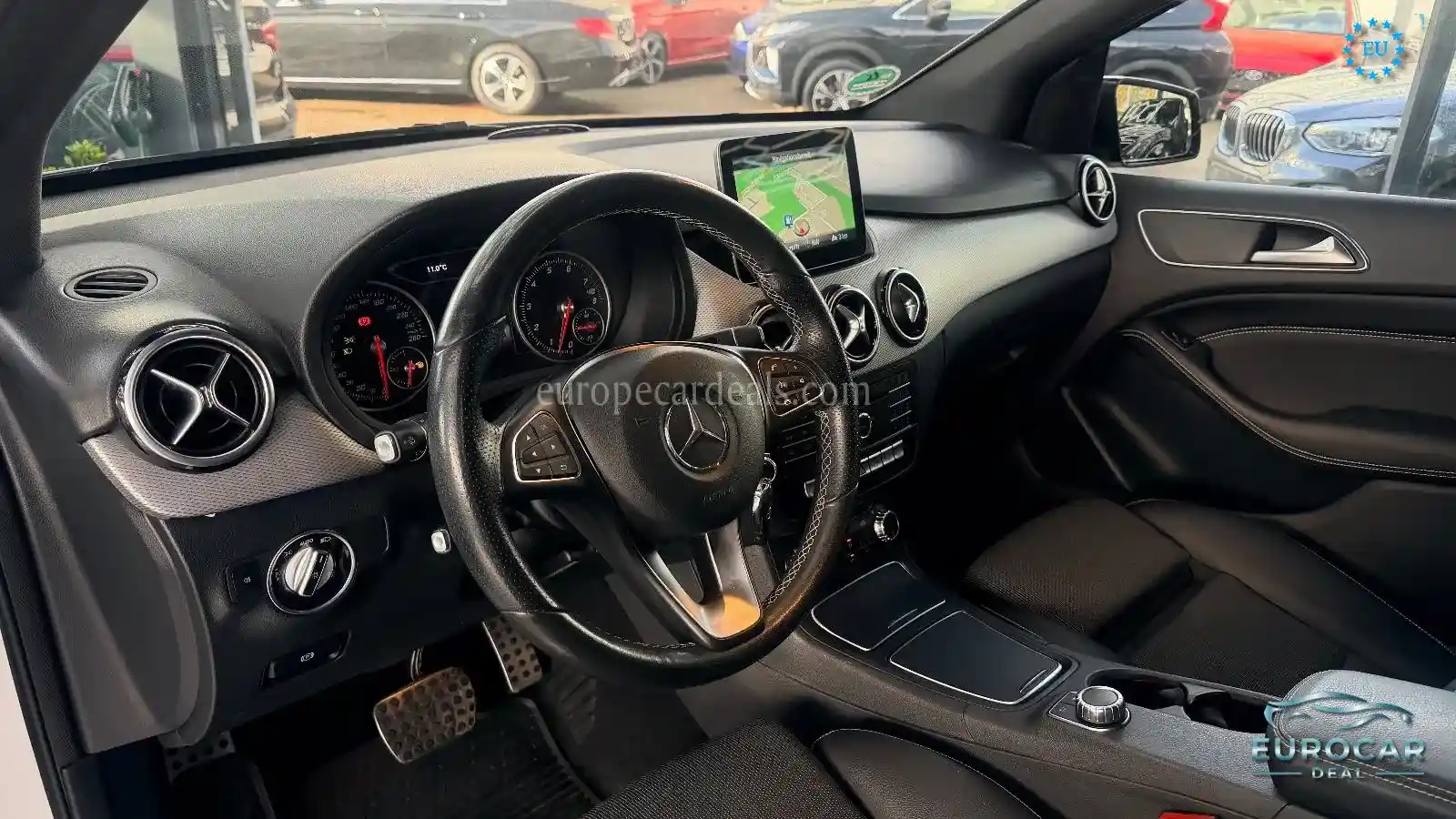 Mercedes-Benz B 180