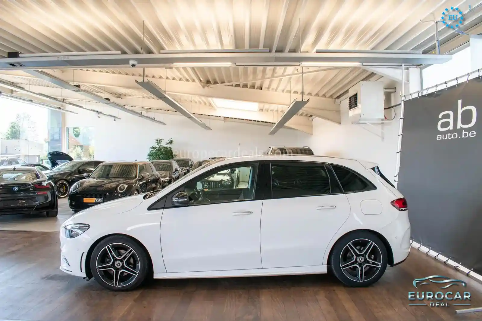 Mercedes-Benz B 180