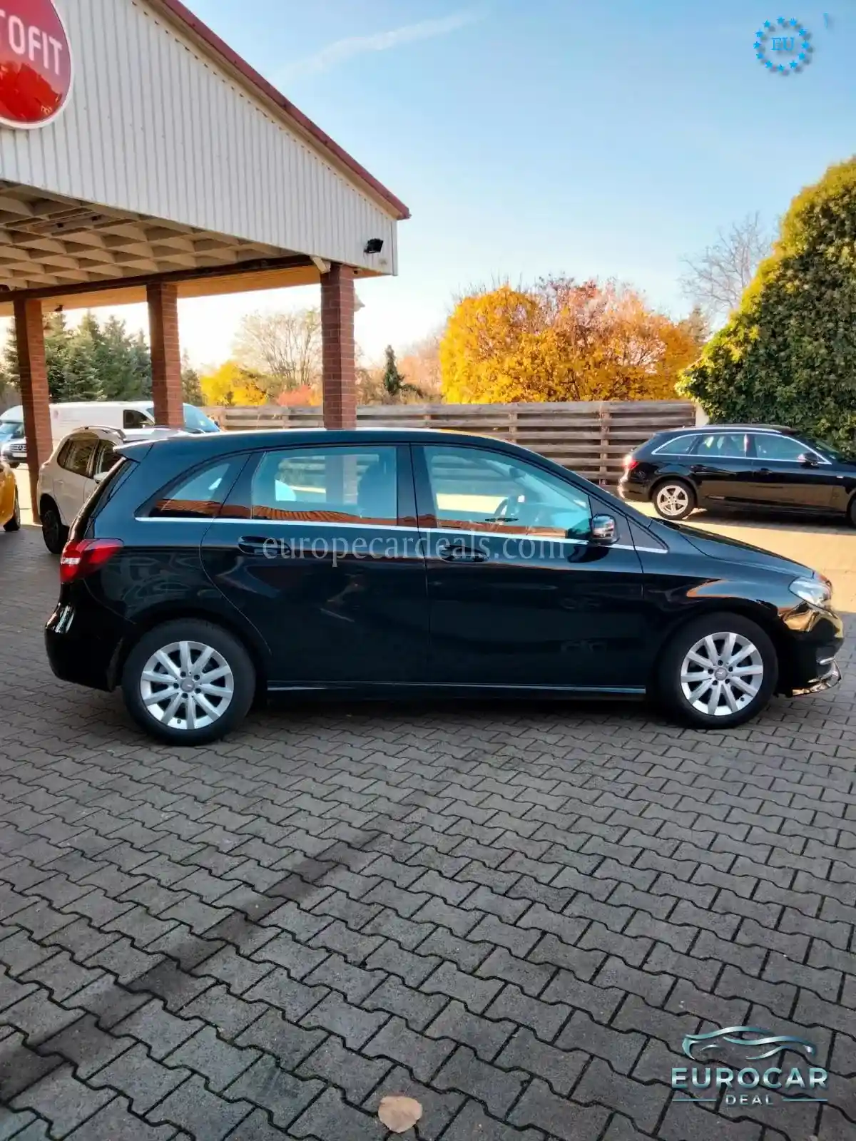 Mercedes-Benz B 180