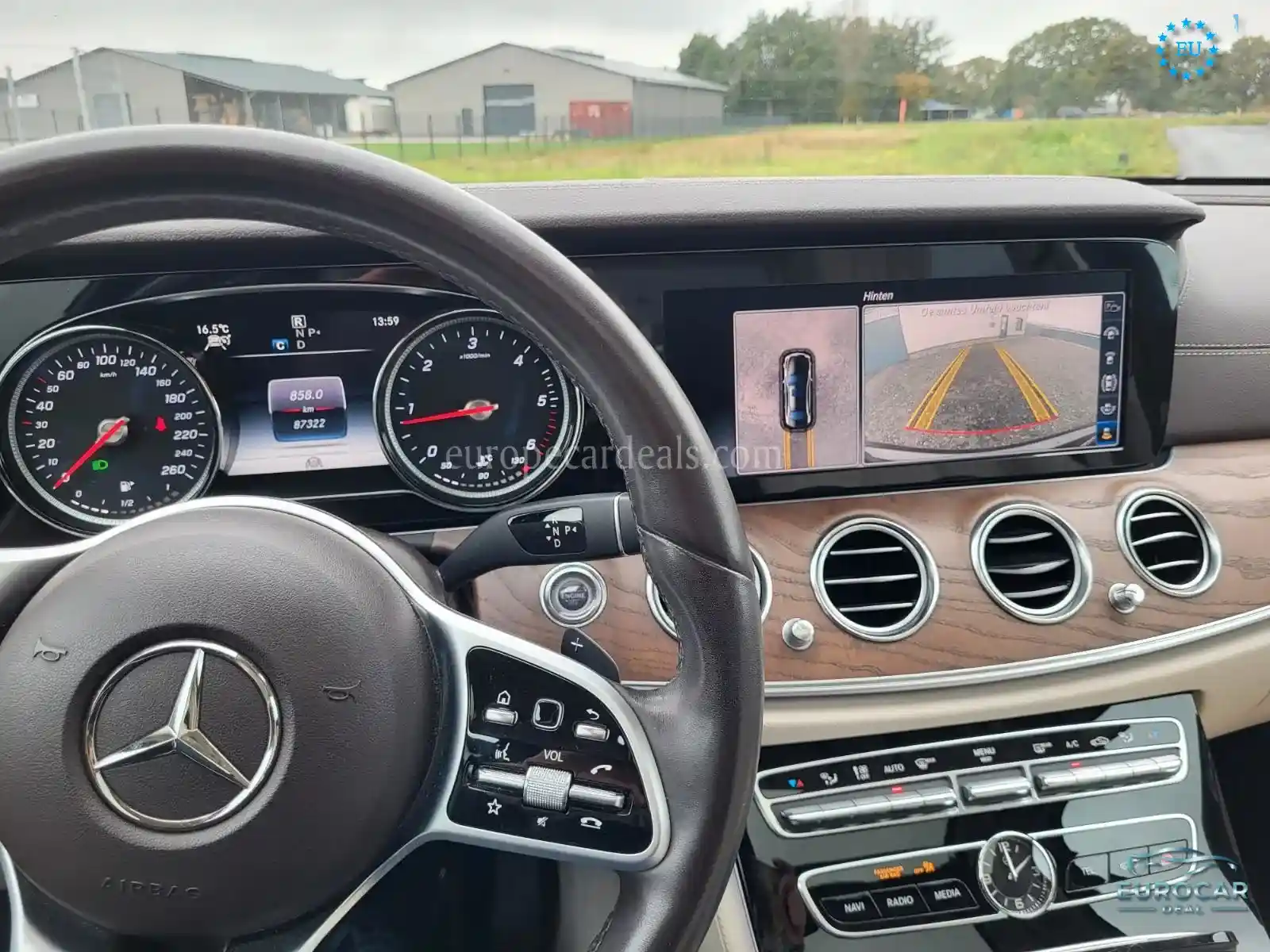 Mercedes-Benz E 220