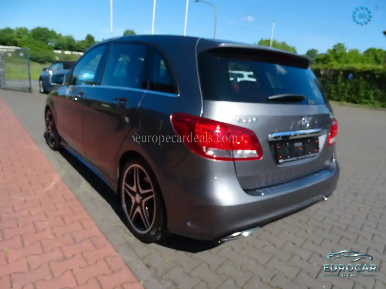 Mercedes-Benz B 220