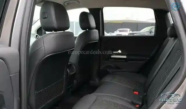 Mercedes-Benz B 220