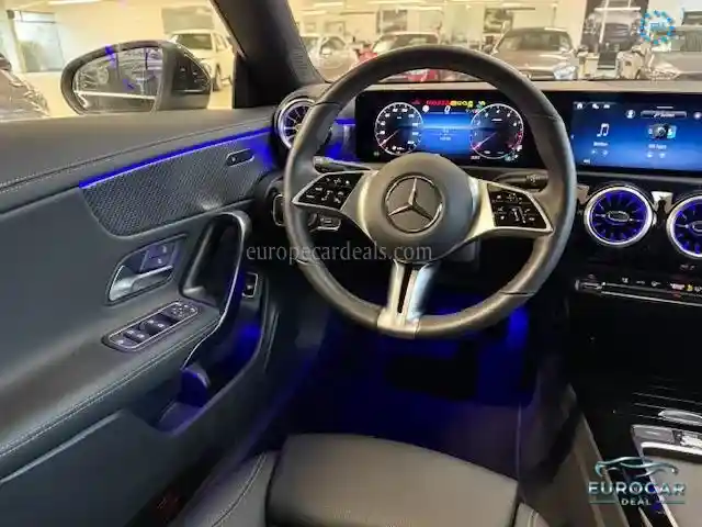 Mercedes-Benz CLA 180