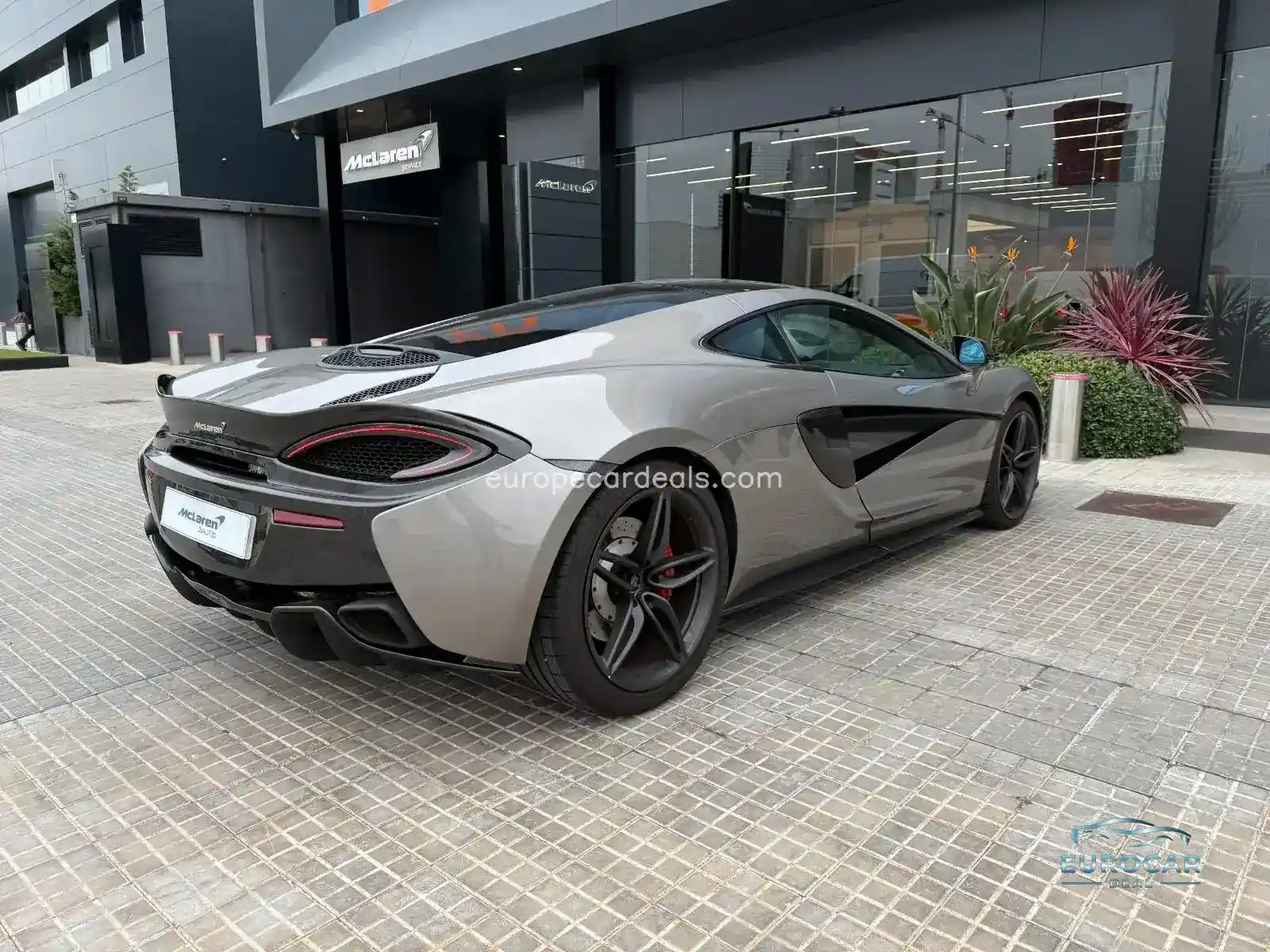 McLaren 570GT