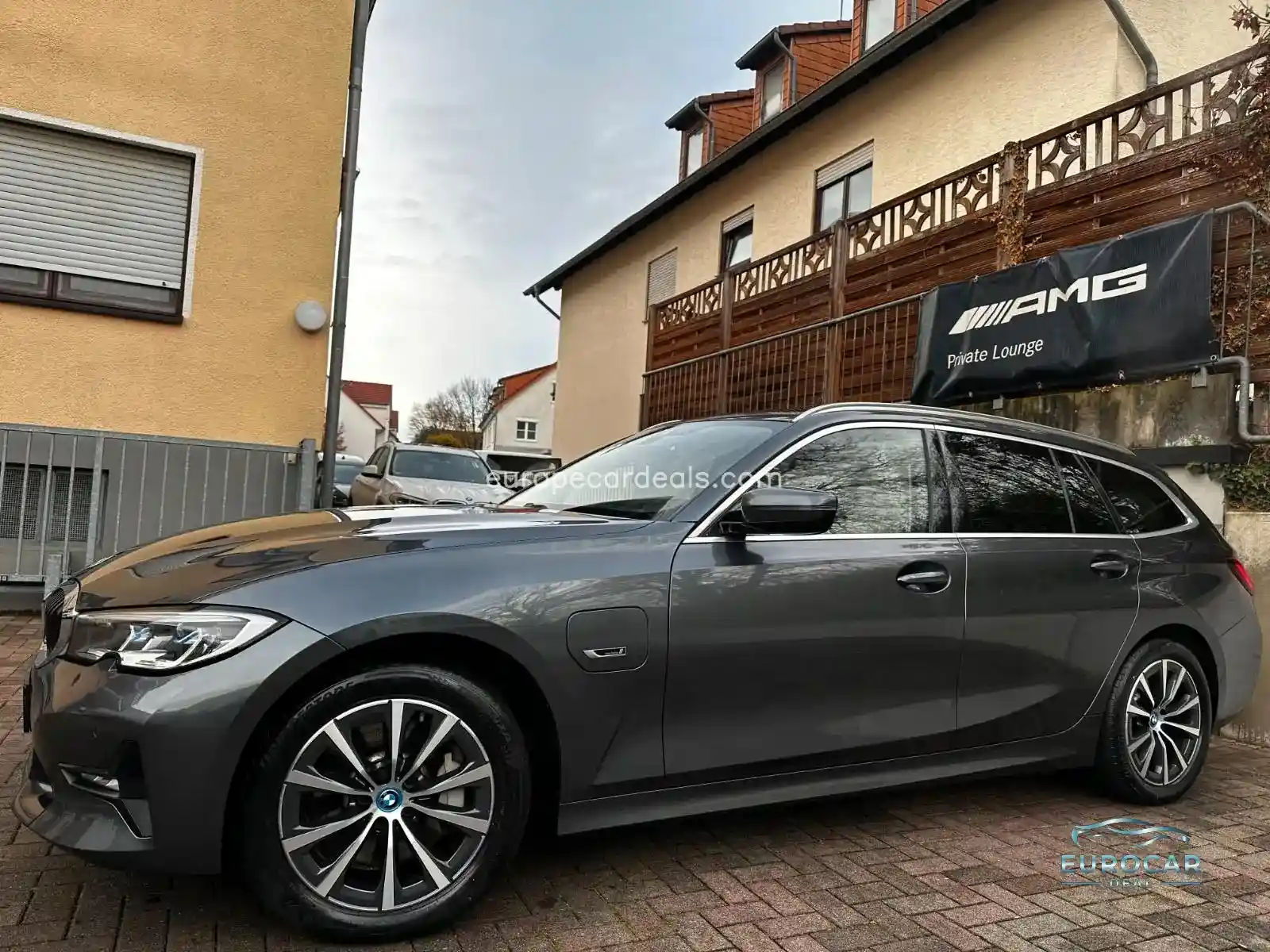 BMW 330