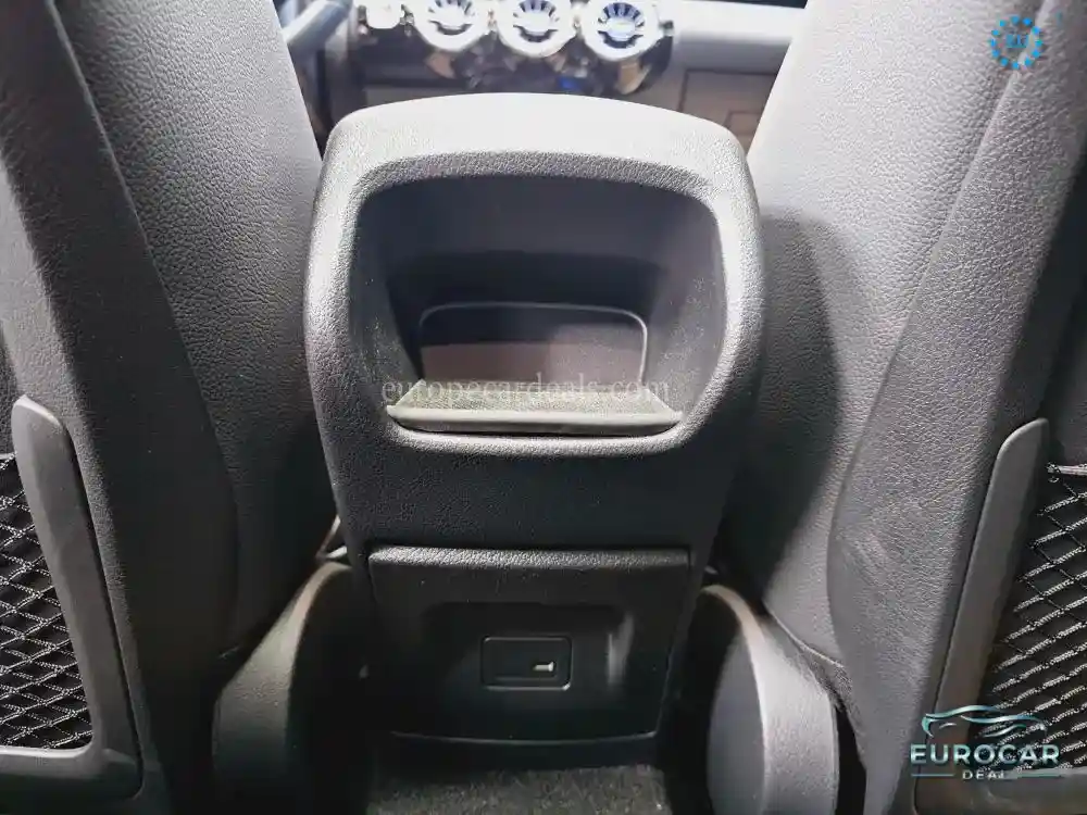 Mercedes-Benz A 220