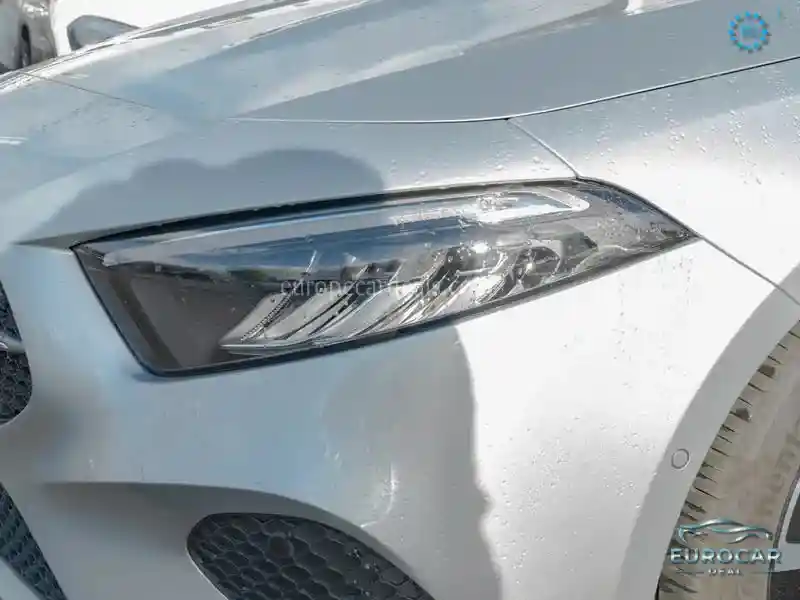 Mercedes-Benz A 220