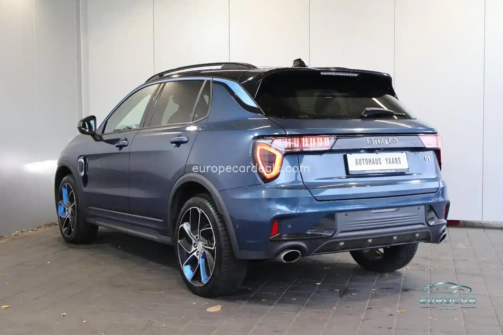 Lynk&Co 01