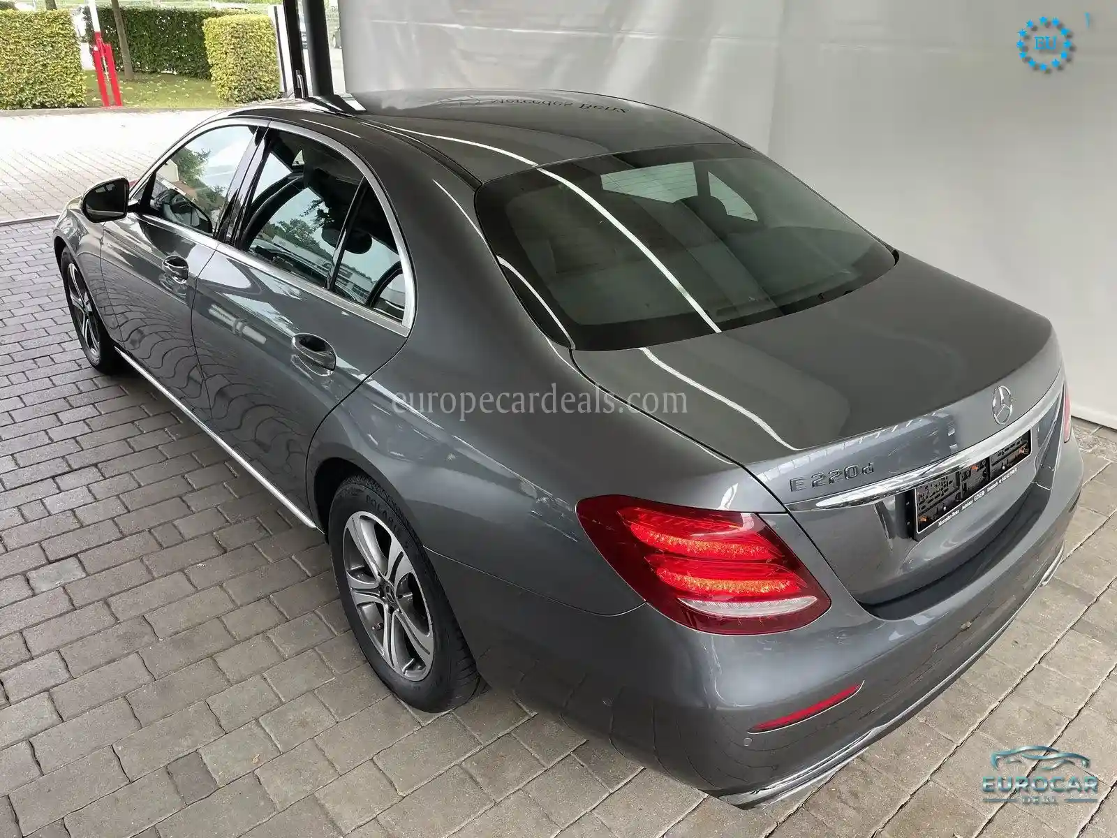 Mercedes-Benz E 220