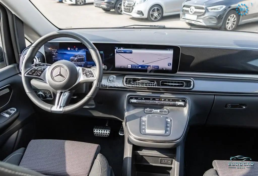 Mercedes-Benz V 220