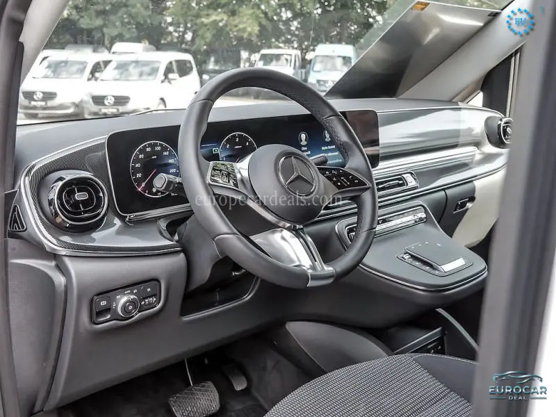 Mercedes-Benz V 220