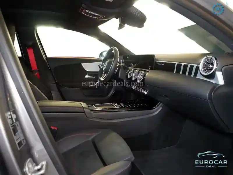 Mercedes-Benz A 35 AMG
